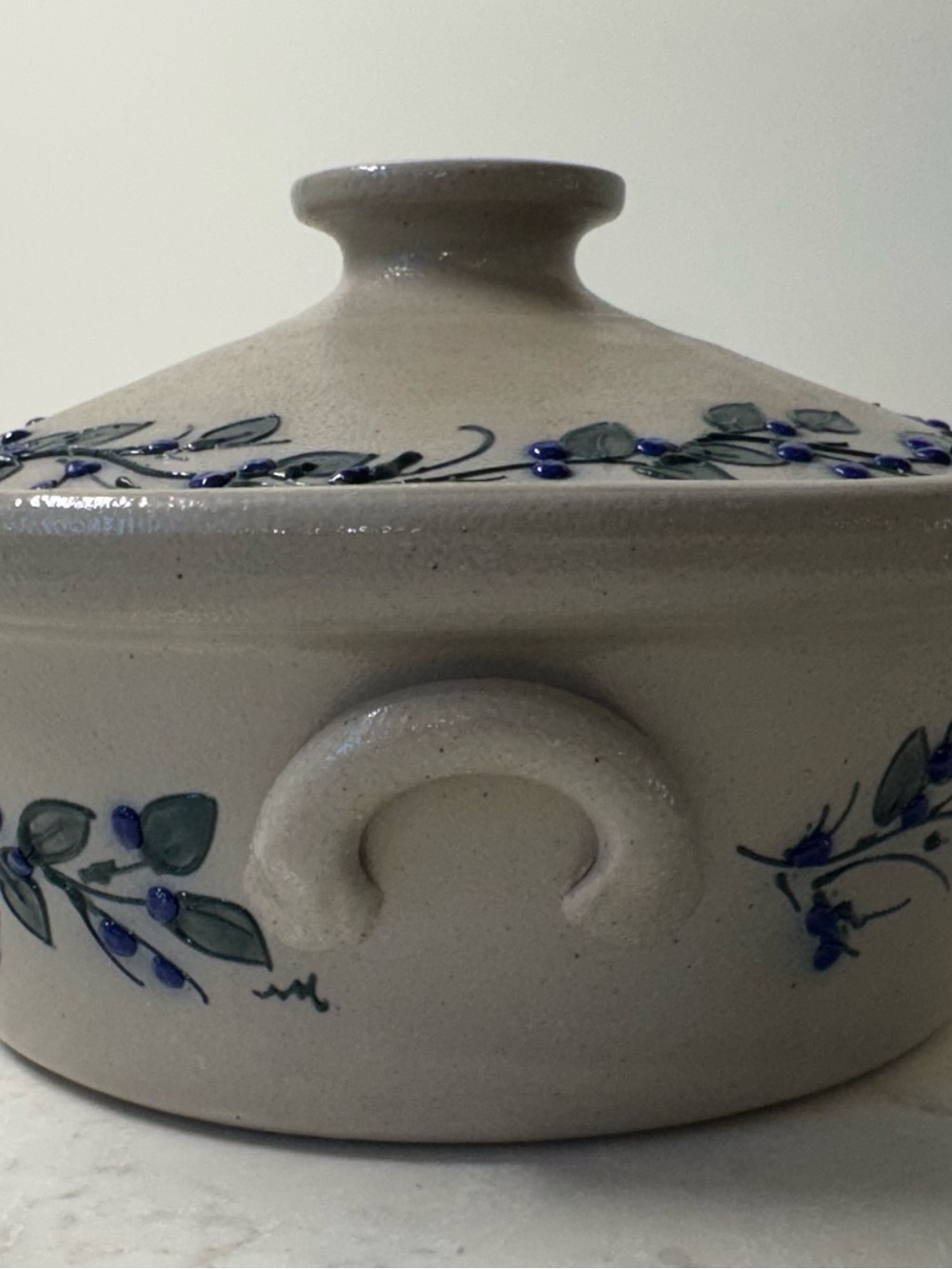 Vintage Salmon Falls Stoneware Lidded Ceramic Casserole with Blue Berry Motif - Picture 4 of 12
